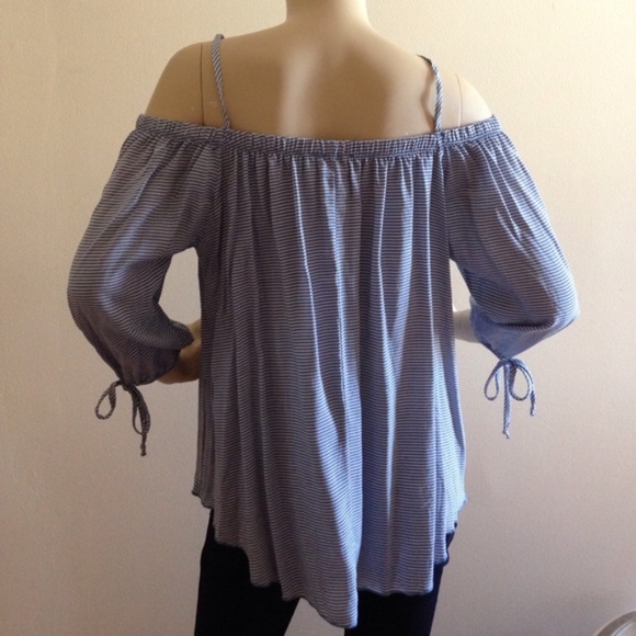 Off shoulder striped top - Picture 3 of 4